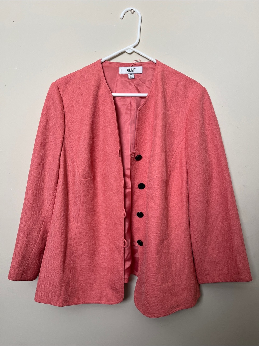 Le Suit Coral-Red Collarless Open-Front Blazer